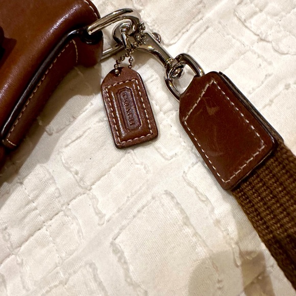 Coach Like New Vintage Leather Crossbody Bag - Picture 2 of 6